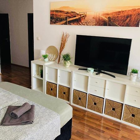 Corvin Boutique Apartment Parking In The Plaza Budapest Eksteriør bilde
