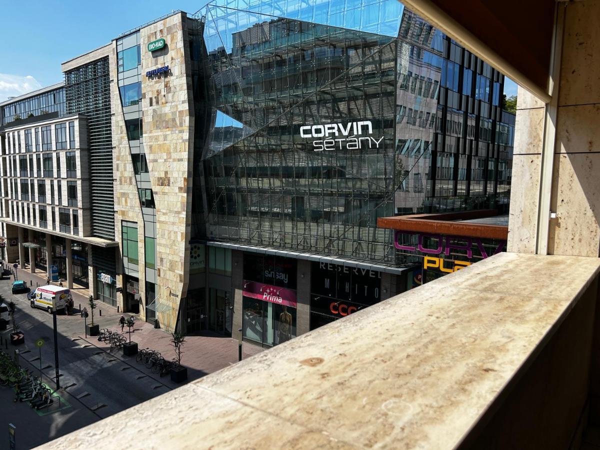 Corvin Boutique Apartment Parking In The Plaza Budapest Eksteriør bilde